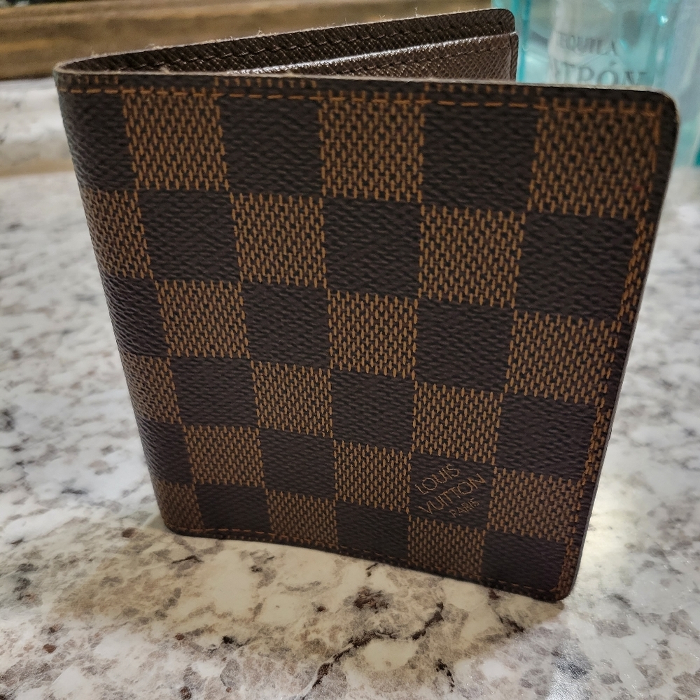 SOLD!!! Authentic Louis Vuitton Porte Billets Bifold Wallet, Damier Ebene